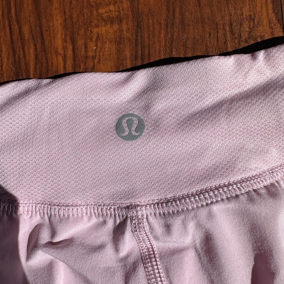 Lululemon - Find Your Pace High-Rise Lined Short 3" - Picture 3 of 5